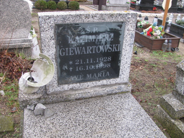 Kazimierz Giewartowski 1928 Prochowice - Grobonet - Wyszukiwarka osób pochowanych