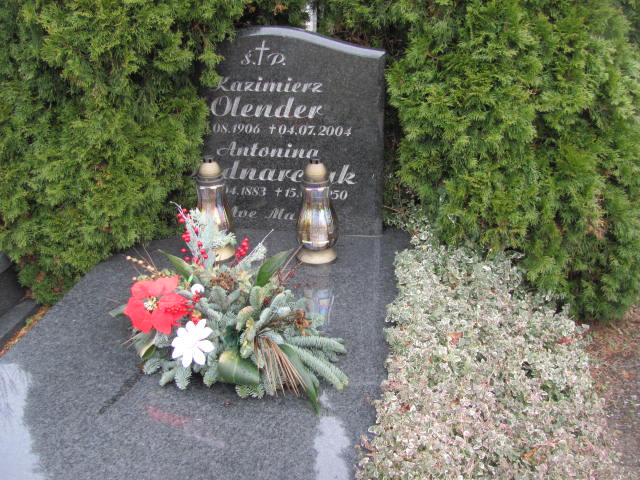 Grób Kazimierz Olender